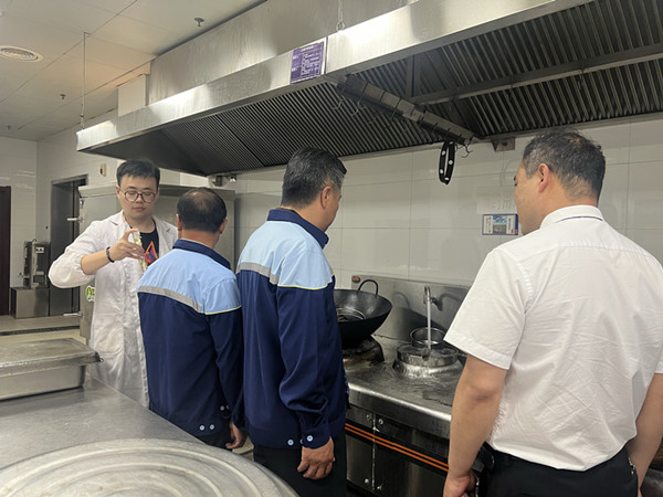 嚴(yán)陣以待 護(hù)航高考—高郵粵海多措并舉保障供水安全 (1)_副本.jpg